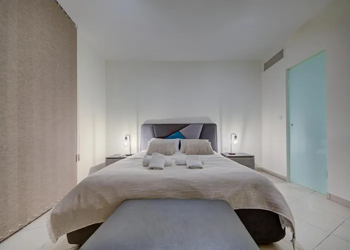 Bright 1br In The Heart Of St Julians