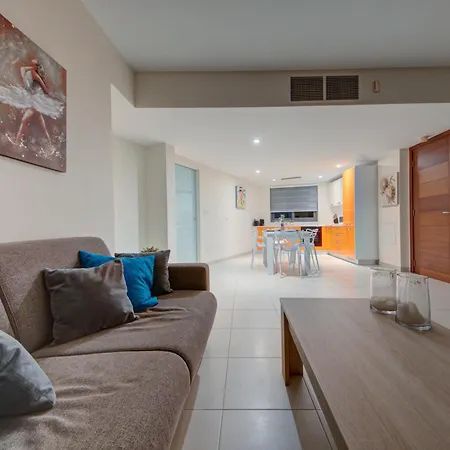Bright 1br In The Heart Of St Julians 公寓
