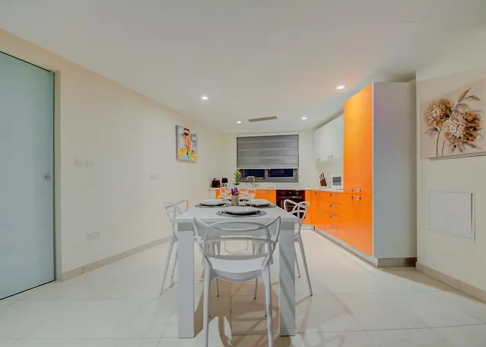 Bright 1br In The Heart Of St Julians San Ġiljan